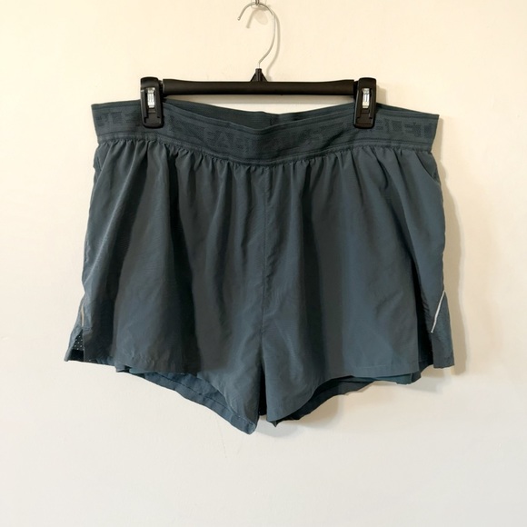 FABLETICS Perforated Running Shorts XXL - Picture 3 of 7